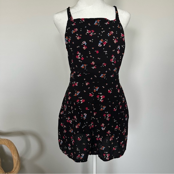 Free People Black Floral Bib Romper Size M - Picture 6 of 7